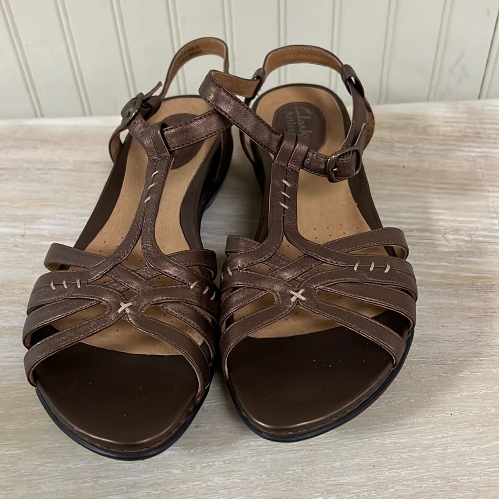 Clarks Artisan Sandals - 7.5 Wide